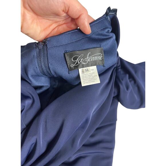 La Femme V-Neckline Longsleeve A-Line Dress in Navy, size 14, NWT - Picture 9 of 15
